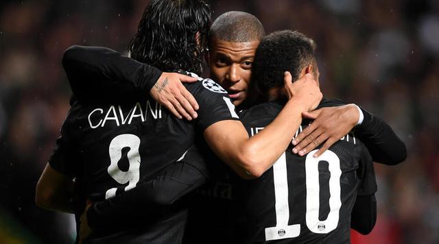 BLG暴打TES却深陷BUG风波！全华班有望世界赛夺冠，TES采访引热议