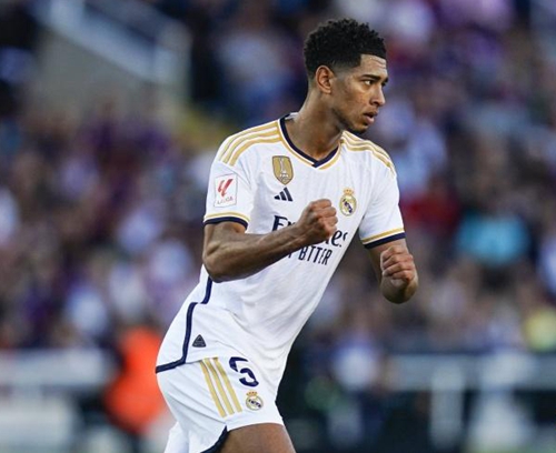 勒布朗准三双卢卡27分，湖人终结连败大胜老鹰